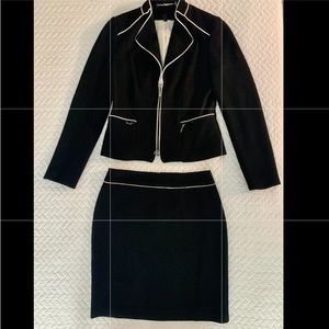 2 Piece Skirt + Blazer
Blazer - 2
Skirt - 4